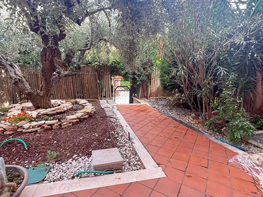 Immagine 12 di Villetta a schiera in vendita  a Lanciano