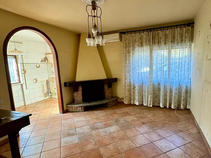 Immagine 33 di Casa indipendente in vendita  a Lucca