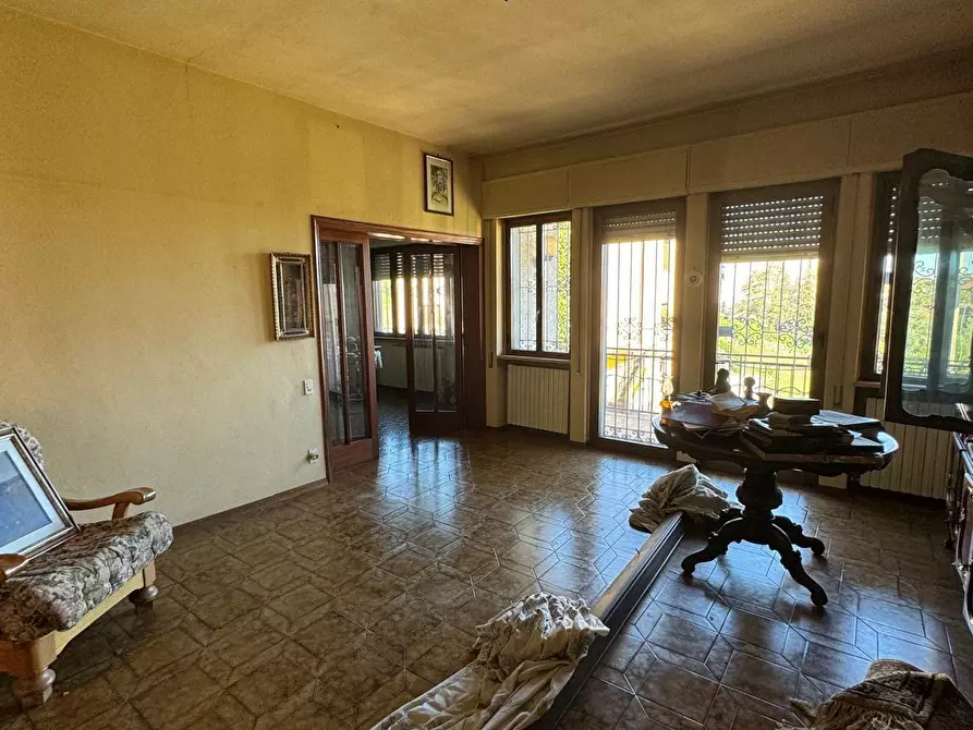 Immagine 15 di Casa indipendente in vendita  a Lucca