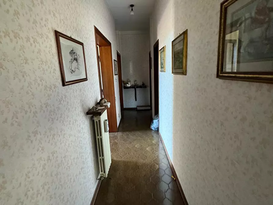 Immagine 17 di Casa indipendente in vendita  a Lucca