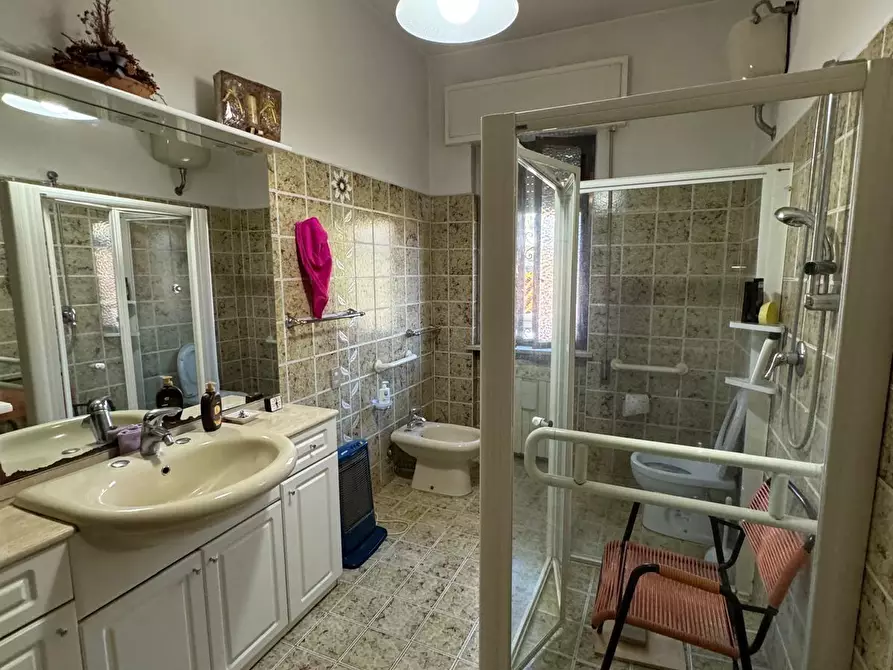 Immagine 21 di Casa indipendente in vendita  a Lucca