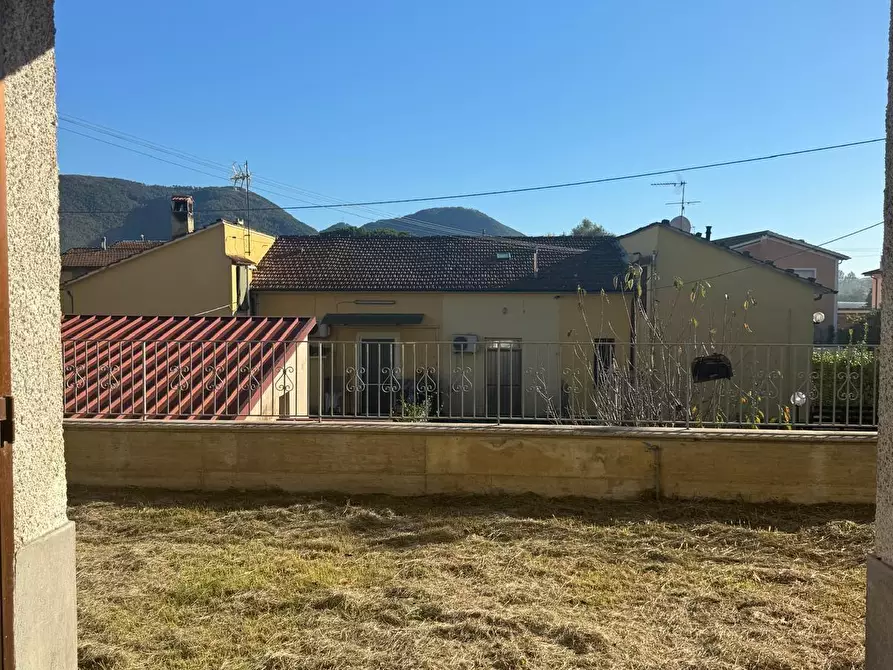 Immagine 41 di Casa indipendente in vendita  a Lucca