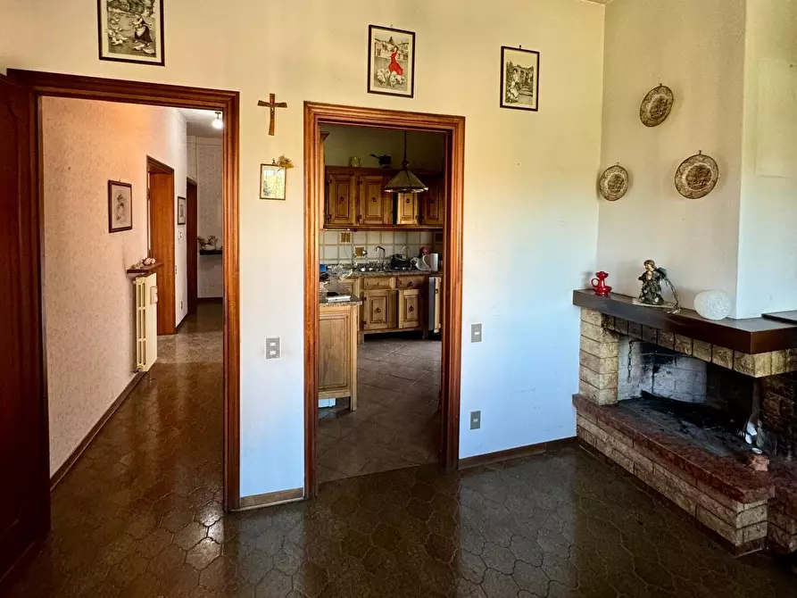 Immagine 5 di Casa indipendente in vendita  a Lucca