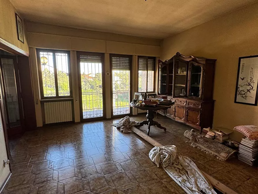 Immagine 4 di Casa indipendente in vendita  a Lucca