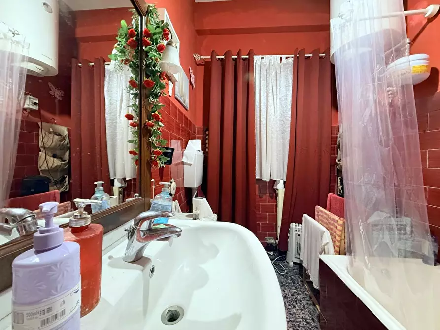 Immagine 15 di Casa indipendente in vendita  a Camaiore