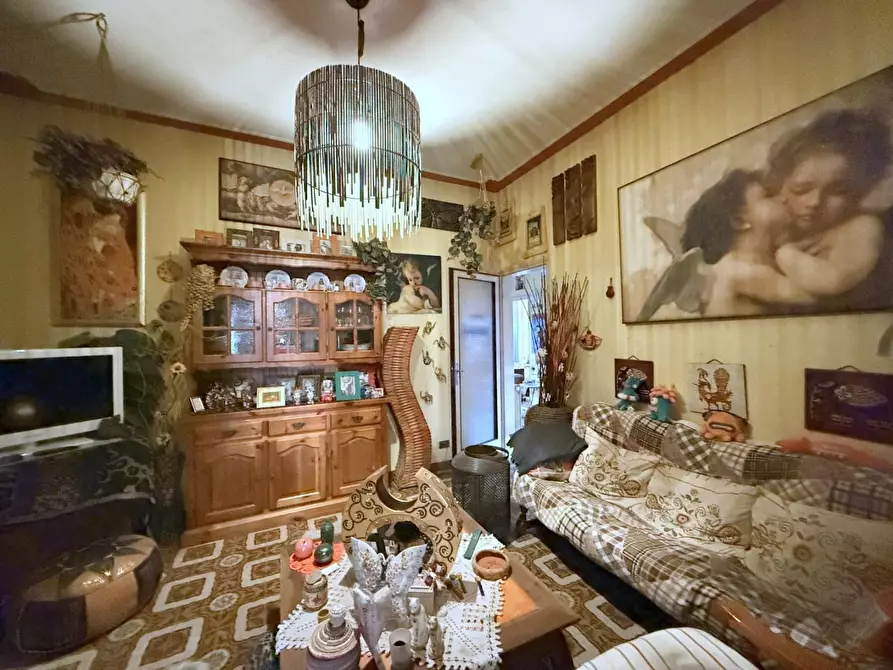 Immagine 10 di Casa indipendente in vendita  a Camaiore