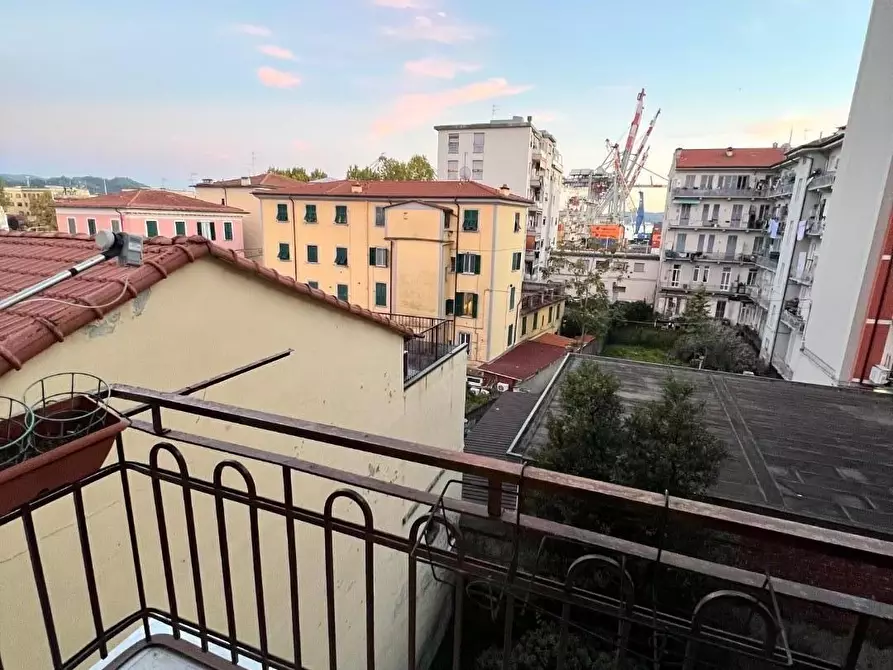 Immagine 10 di Appartamento in vendita  a La Spezia