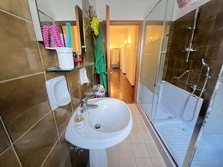 Immagine 37 di Appartamento in vendita  a Poggibonsi