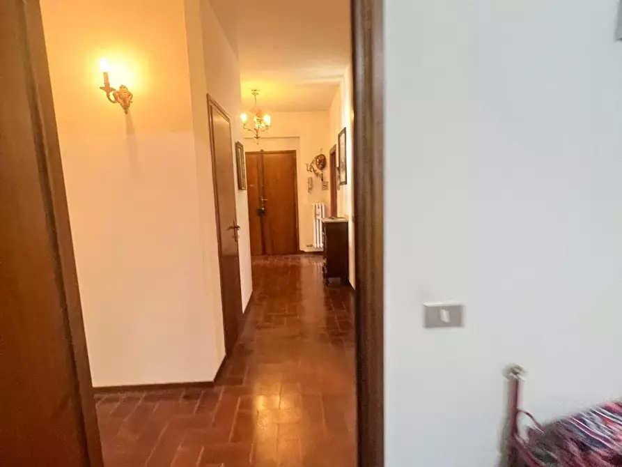 Immagine 22 di Appartamento in vendita  a Poggibonsi