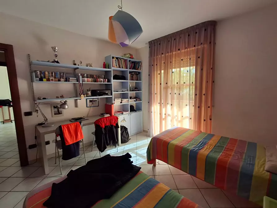 Immagine 18 di Appartamento in vendita  a Capraia E Limite