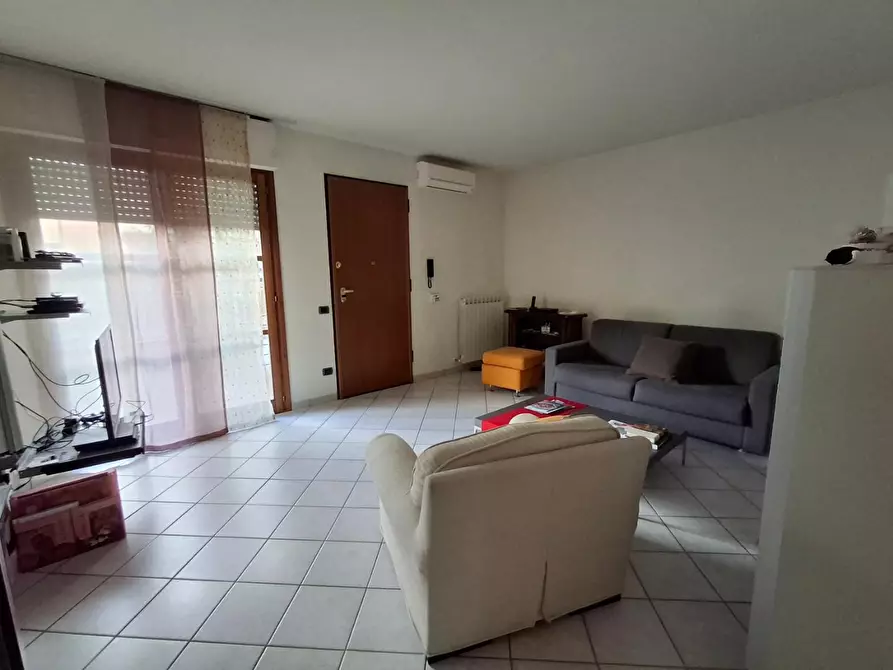 Immagine 2 di Appartamento in vendita  a Capraia E Limite