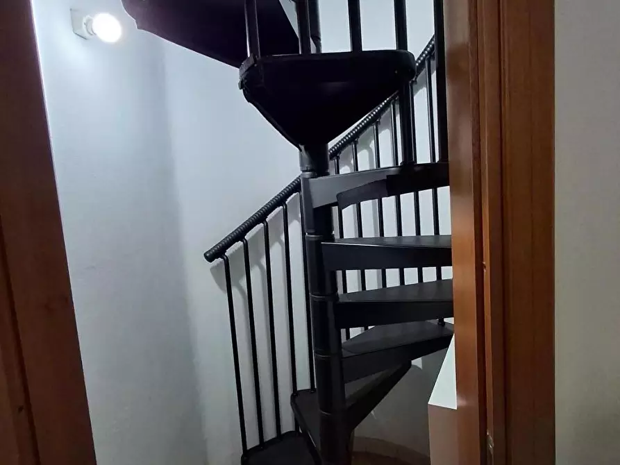 Immagine 24 di Appartamento in vendita  a Capraia E Limite