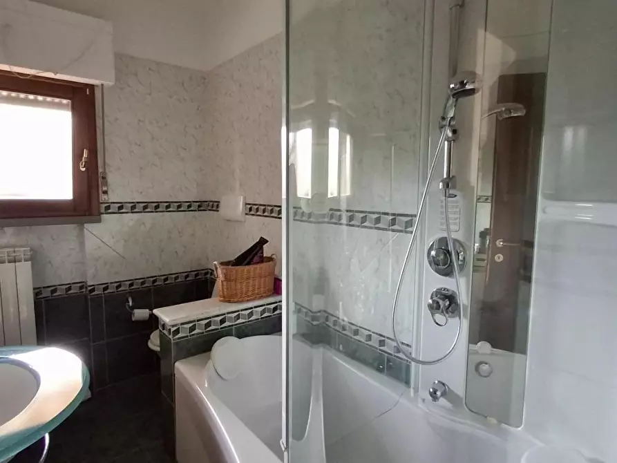 Immagine 13 di Appartamento in vendita  a Capraia E Limite