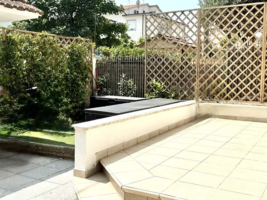 Immagine 6 di Casa bifamiliare in vendita  a Camaiore