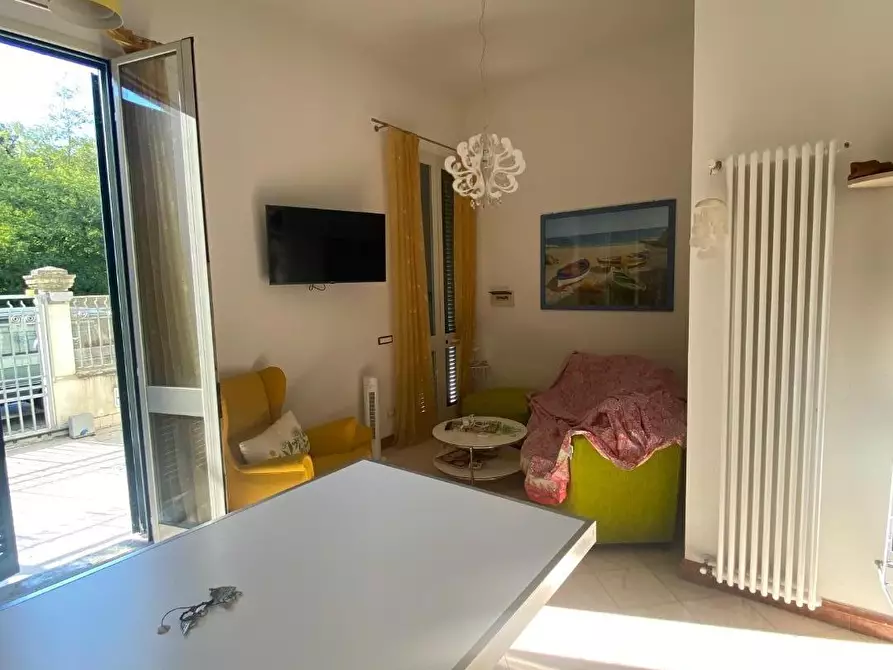 Immagine 1 di Appartamento in vendita  a Viareggio