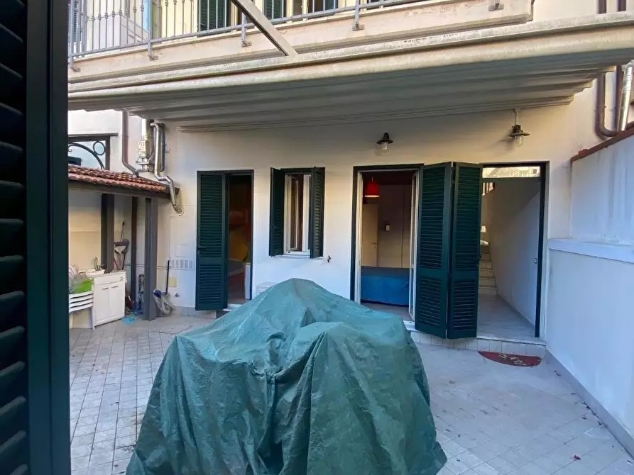Immagine 22 di Appartamento in vendita  a Viareggio
