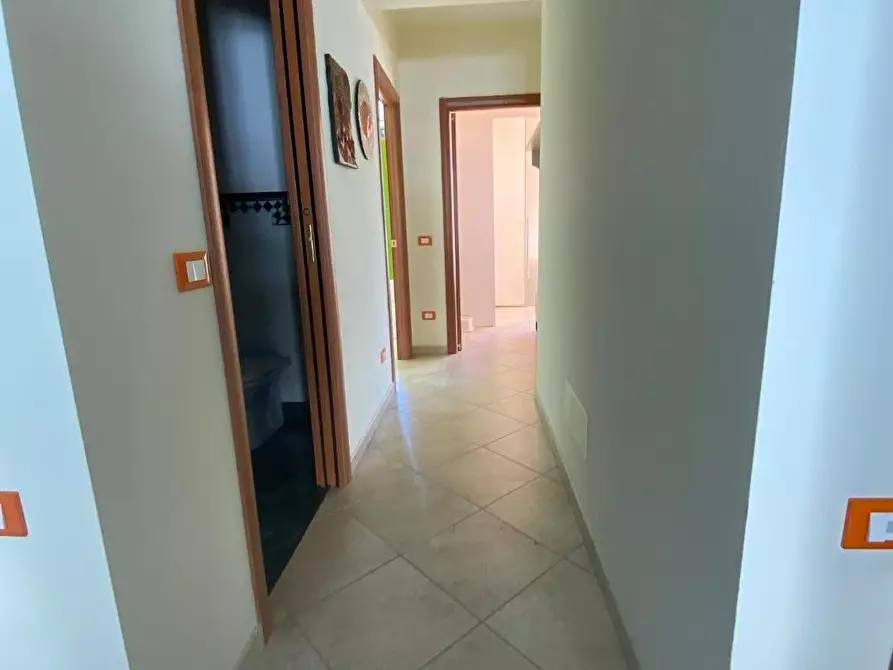 Immagine 13 di Appartamento in vendita  a Viareggio