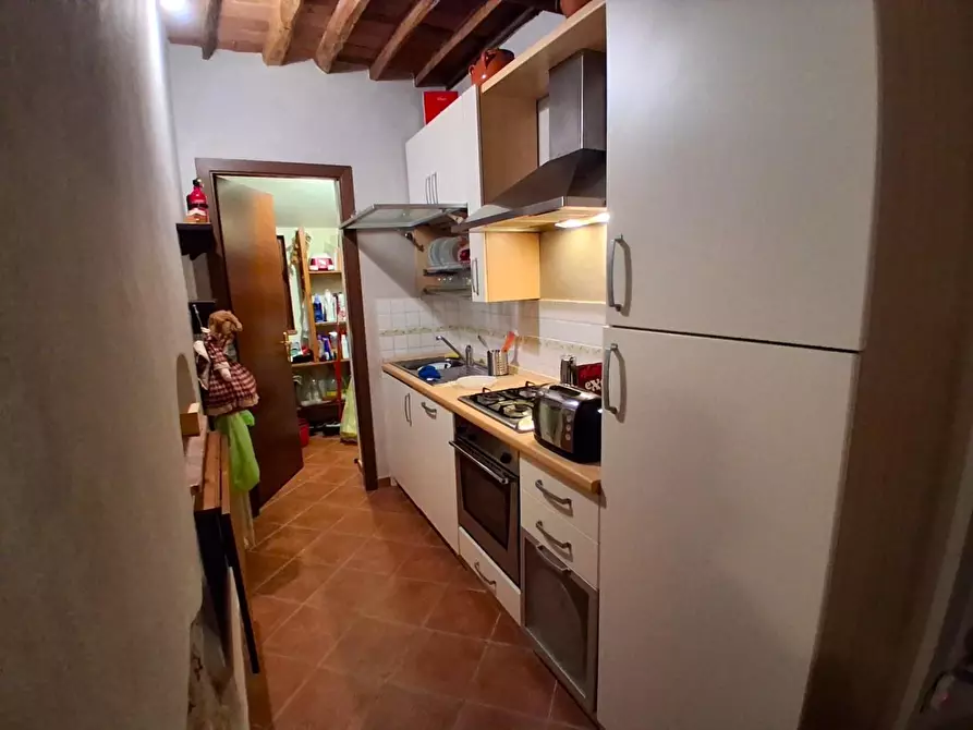 Immagine 4 di Rustico / casale in vendita  a Capannori