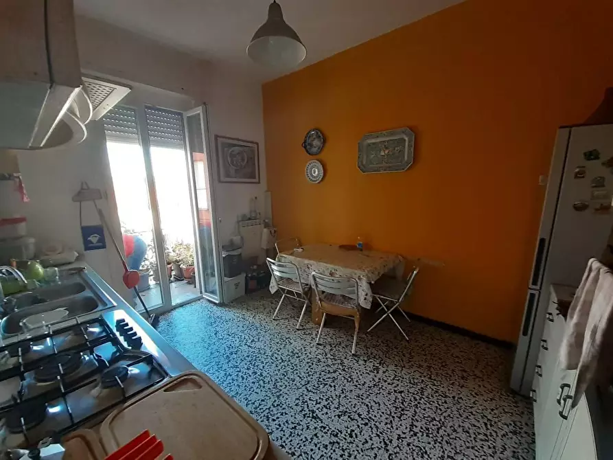 Immagine 11 di Appartamento in vendita  a La Spezia