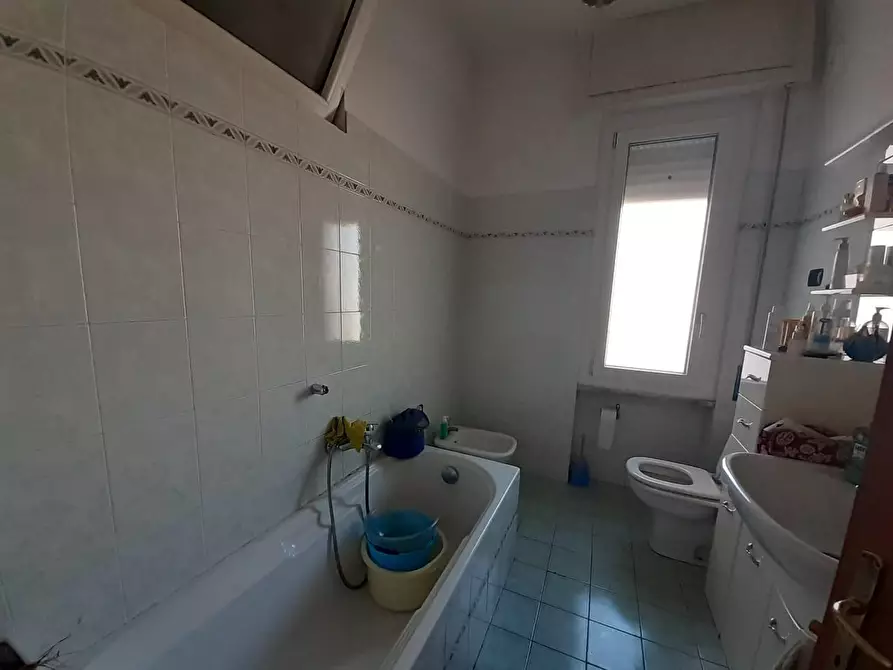 Immagine 15 di Appartamento in vendita  a La Spezia