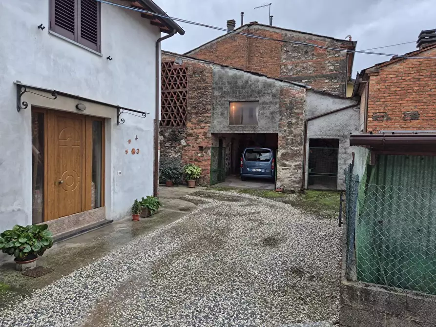 Immagine 25 di Terratetto in vendita  a Capannori