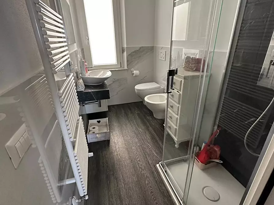 Immagine 13 di Appartamento in vendita  a Campiglia Marittima