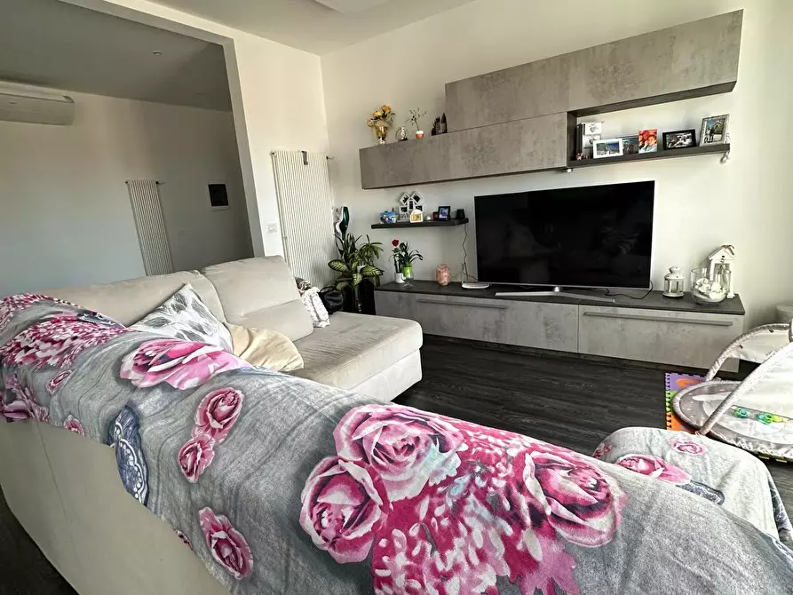 Immagine 3 di Appartamento in vendita  a Campiglia Marittima