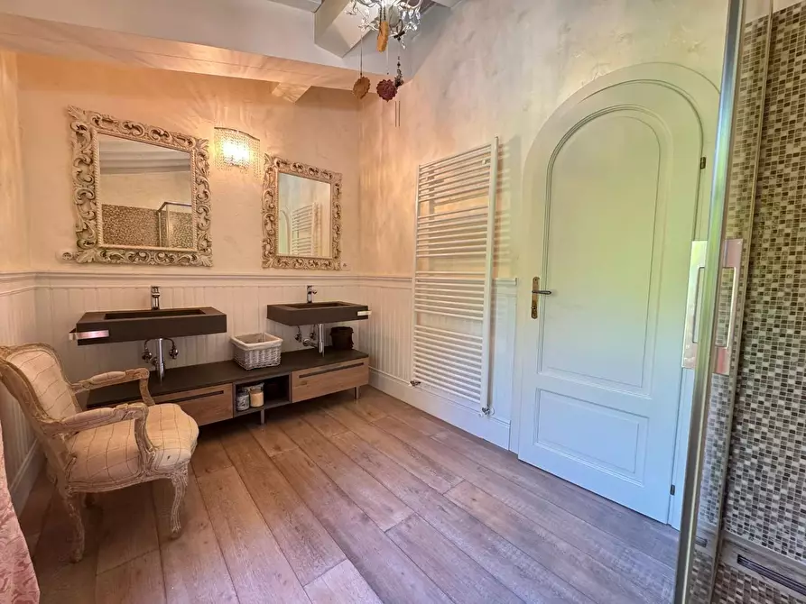 Immagine 33 di Villa in vendita  a Pietrasanta