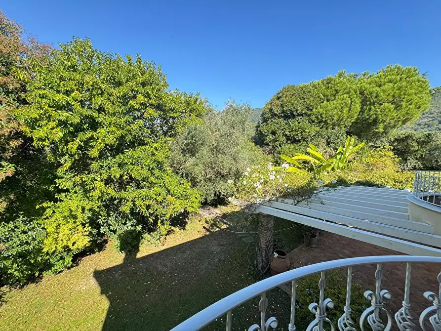 Immagine 35 di Villa in vendita  a Pietrasanta