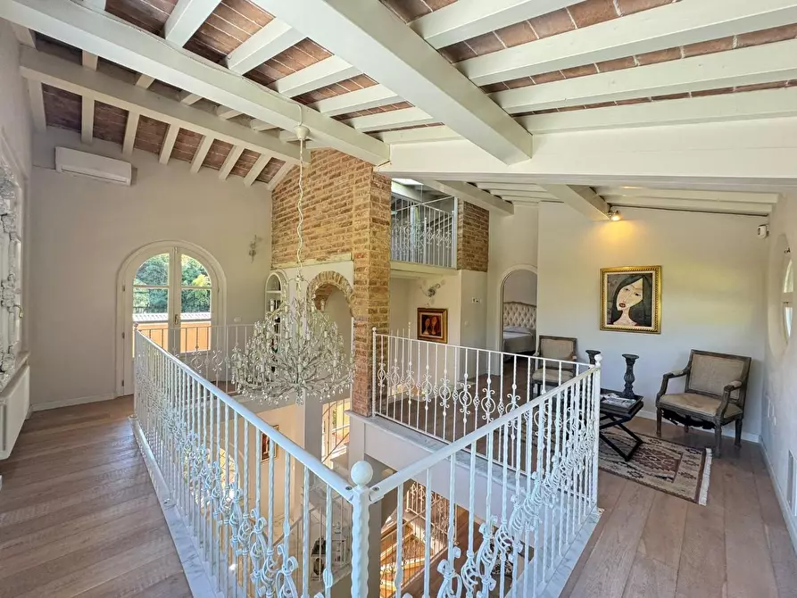 Immagine 25 di Villa in vendita  a Pietrasanta
