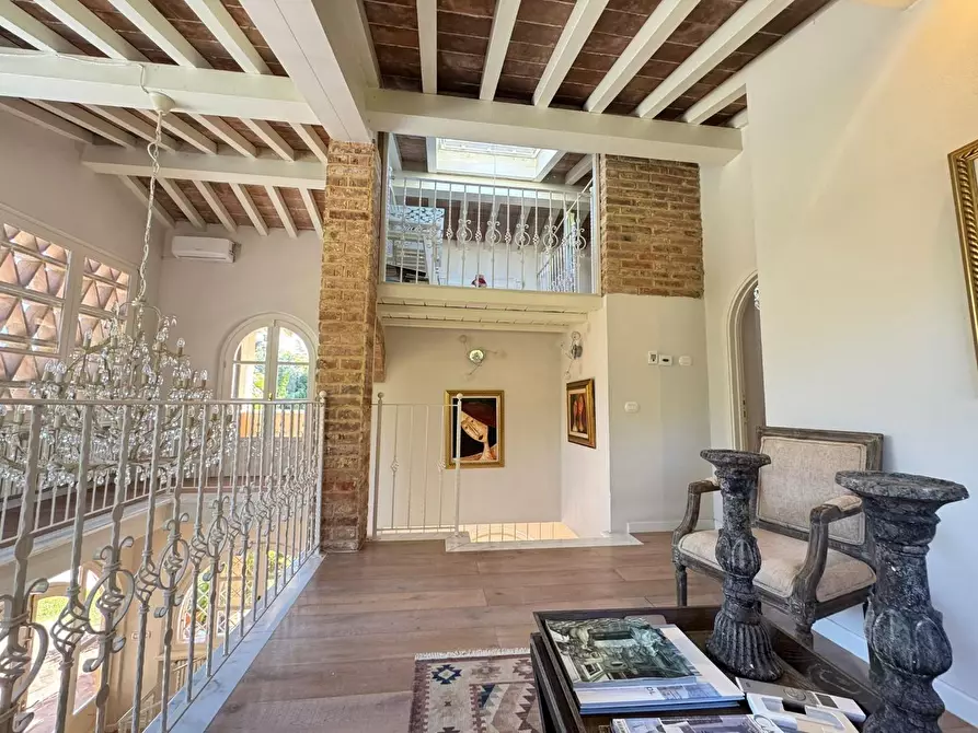 Immagine 31 di Villa in vendita  a Pietrasanta