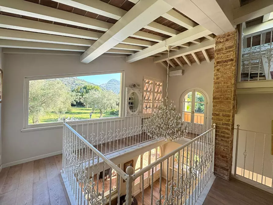 Immagine 27 di Villa in vendita  a Pietrasanta