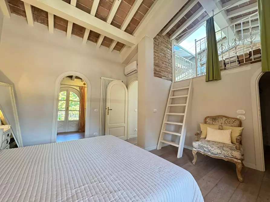 Immagine 34 di Villa in vendita  a Pietrasanta