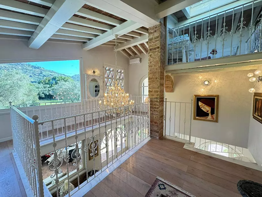 Immagine 38 di Villa in vendita  a Pietrasanta