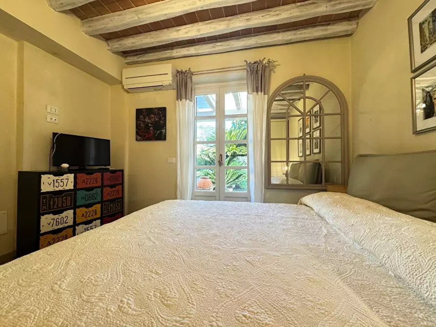 Immagine 58 di Villa in affitto  a Pietrasanta