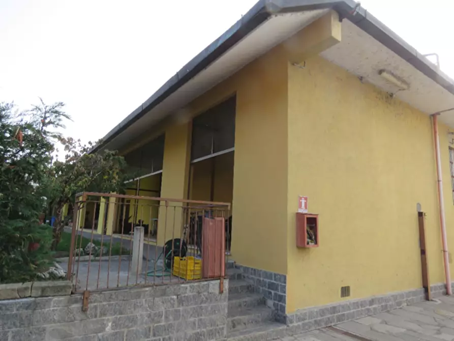 Immagine 2 di Magazzino in vendita  a Gorgonzola