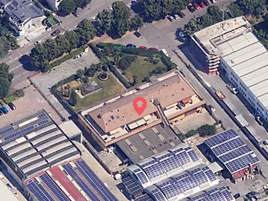 Immagine 10 di Magazzino in vendita  a Gorgonzola