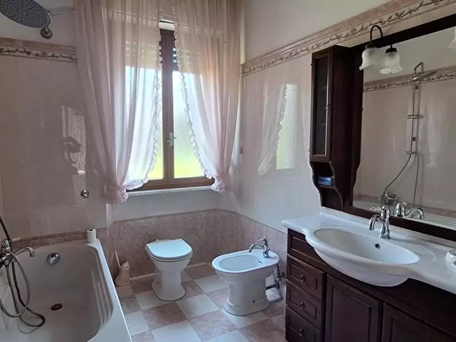 Immagine 15 di Casa indipendente in vendita  a Bagni Di Lucca