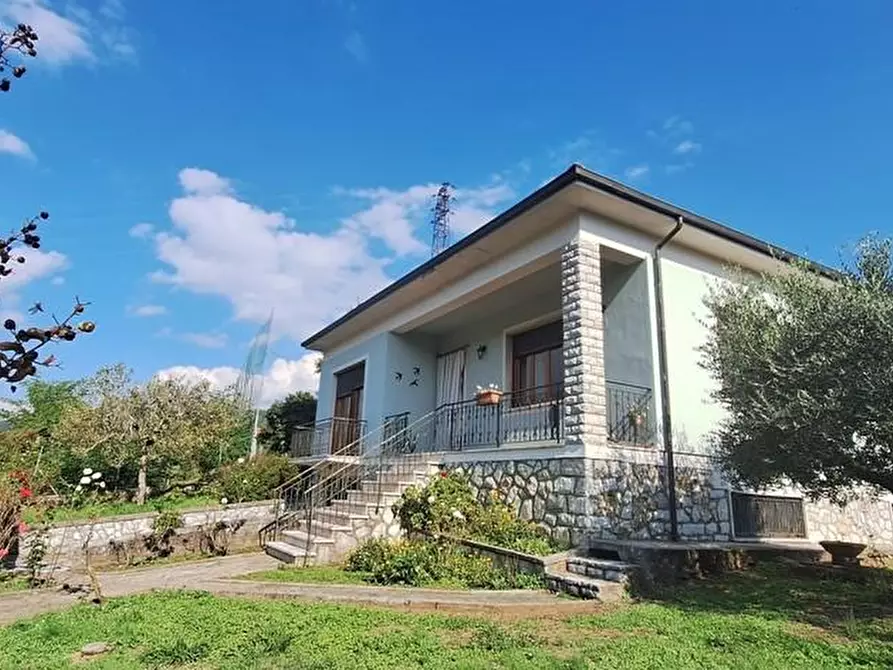 Immagine 8 di Casa indipendente in vendita  a Bagni Di Lucca