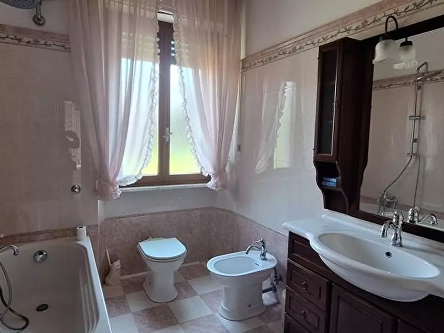 Immagine 16 di Casa indipendente in vendita  a Bagni Di Lucca