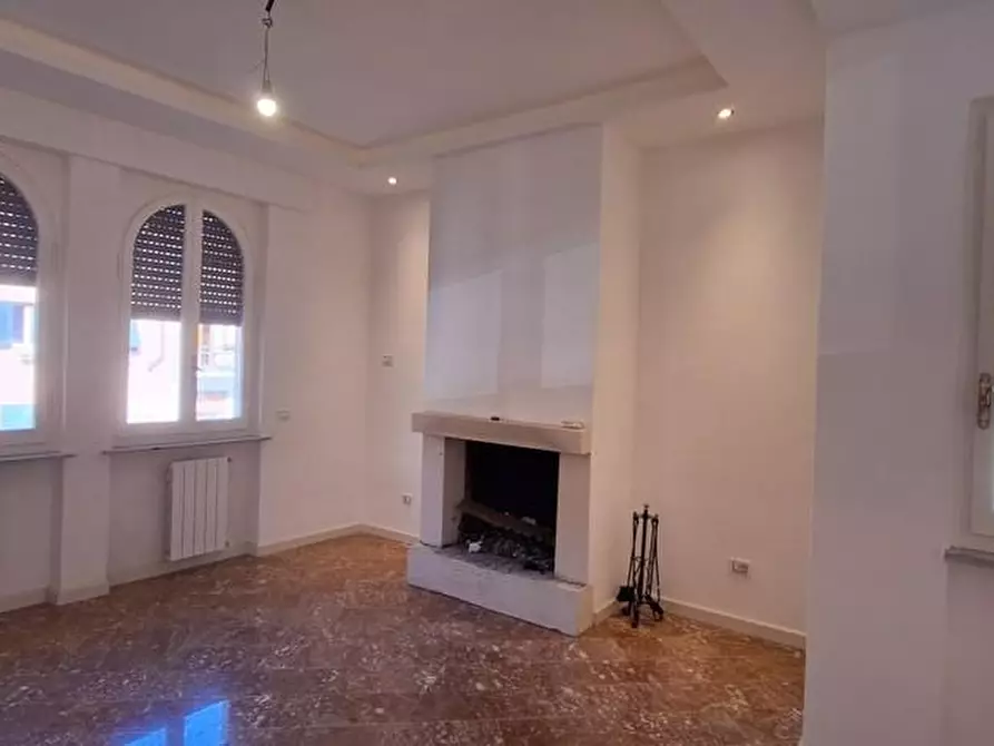 Immagine 9 di Villa in vendita  a Borgo A Mozzano