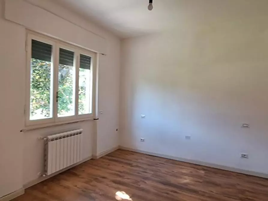 Immagine 17 di Villa in vendita  a Borgo A Mozzano