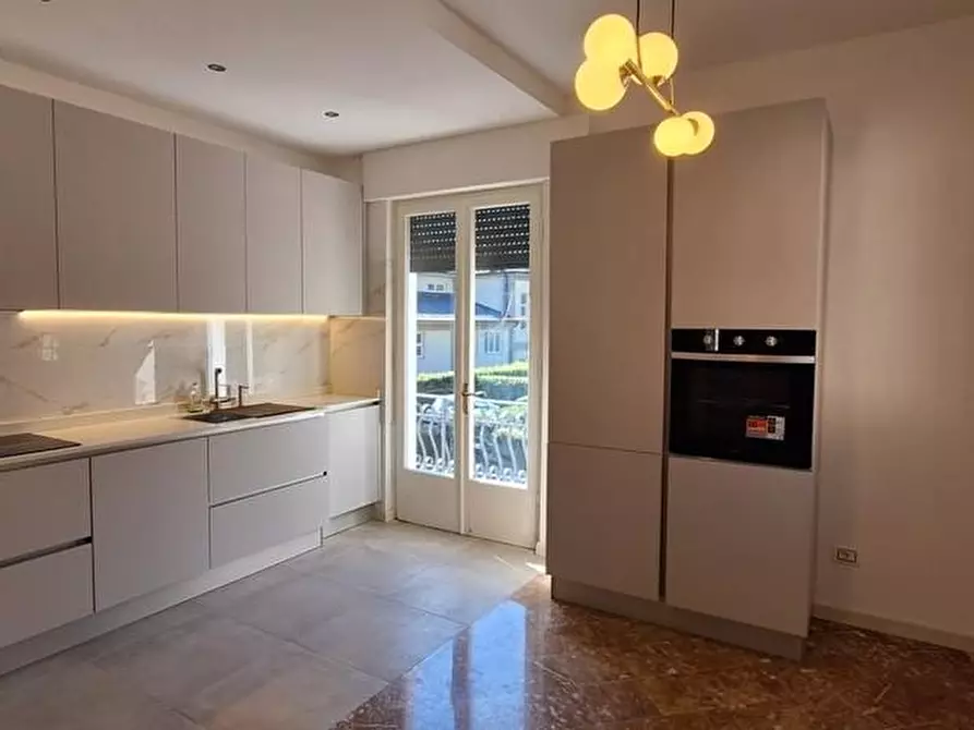 Immagine 10 di Villa in vendita  a Borgo A Mozzano