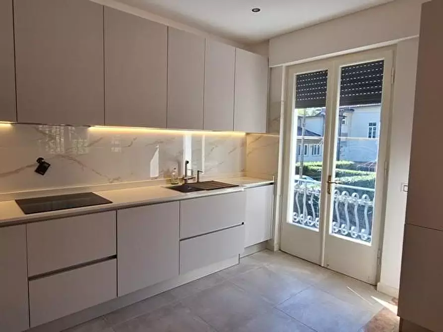 Immagine 11 di Villa in vendita  a Borgo A Mozzano