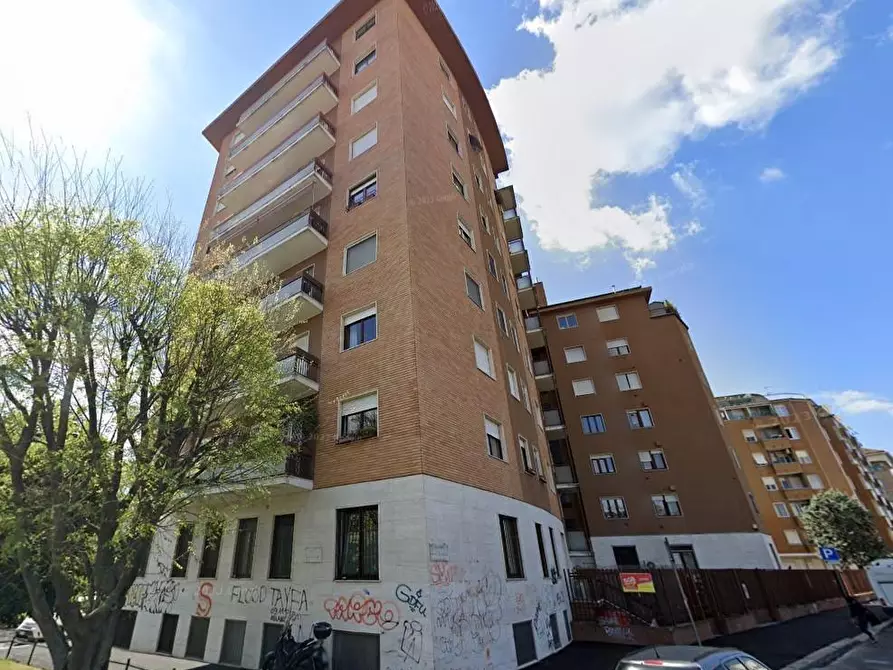 Immagine 2 di Appartamento in vendita  a Milano