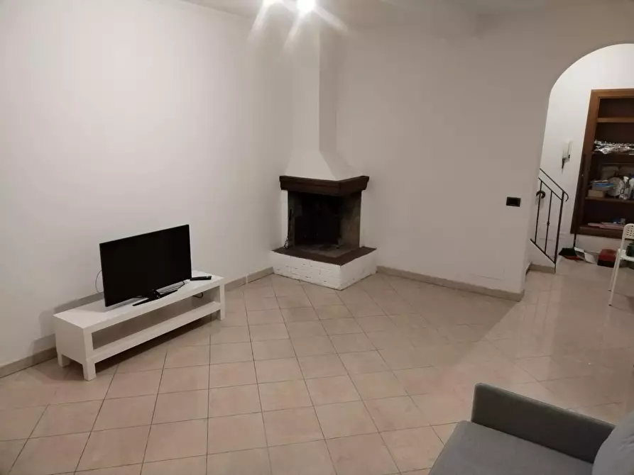 Immagine 1 di Appartamento in affitto  a Carrara