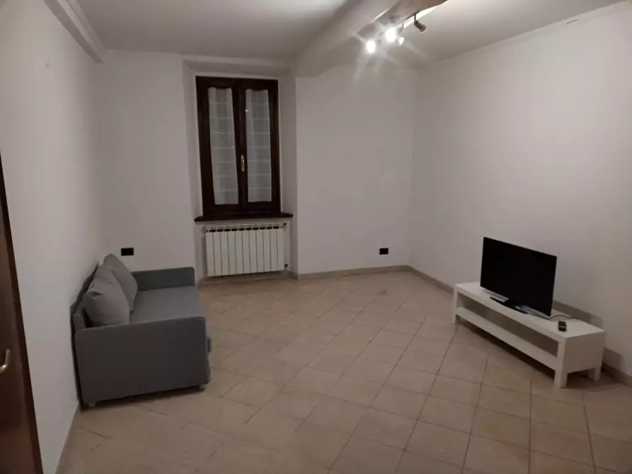 Immagine 2 di Appartamento in affitto  a Carrara