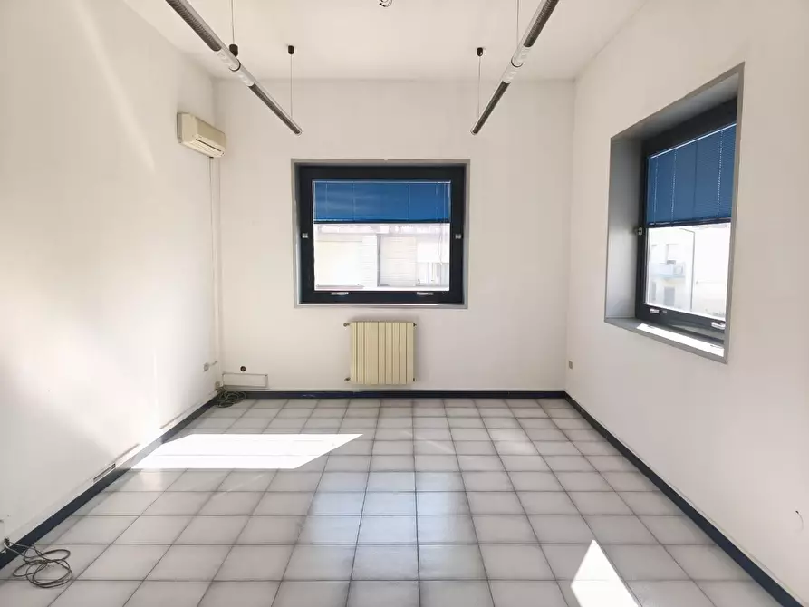 Immagine 7 di Ufficio in vendita  a Castelfranco Di Sotto