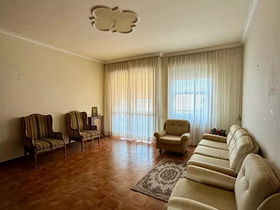 Immagine 1 di Appartamento in vendita  a Lucca