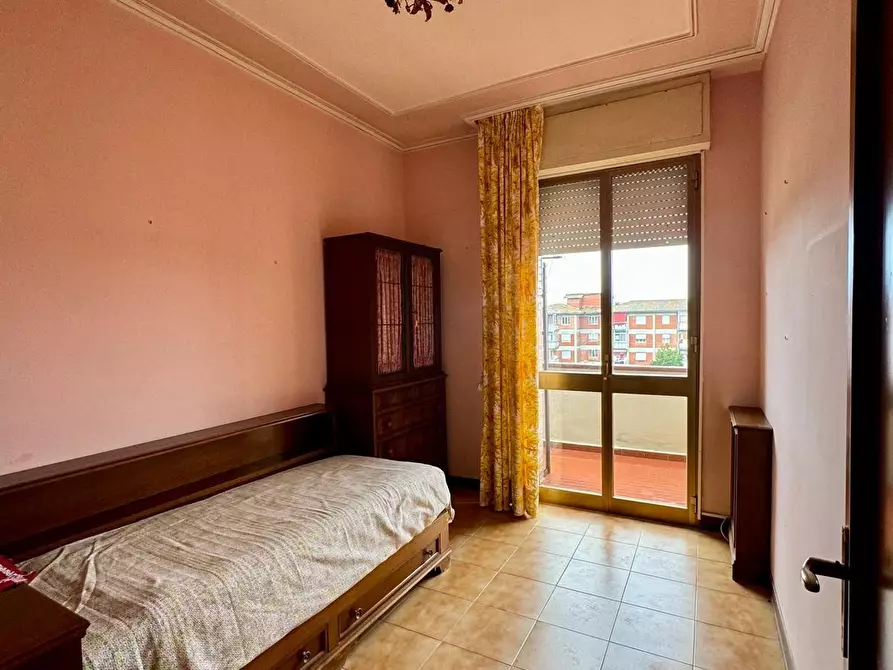 Immagine 12 di Appartamento in vendita  a Lucca